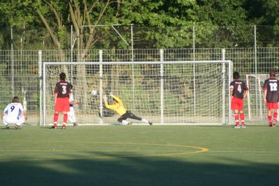 Kicking Eintracht Frankfurt U 23