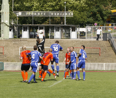 Freundschaftsspiel beim SV Wiesbaden (25. 07. 2009)